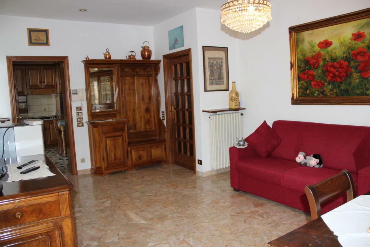Le Coccole Del Trasimeno Vendégház Tuoro sul Trasimeno Kültér fotó